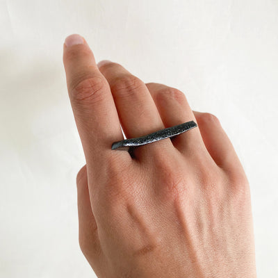 Minimal Statement Ring | Black Glitter